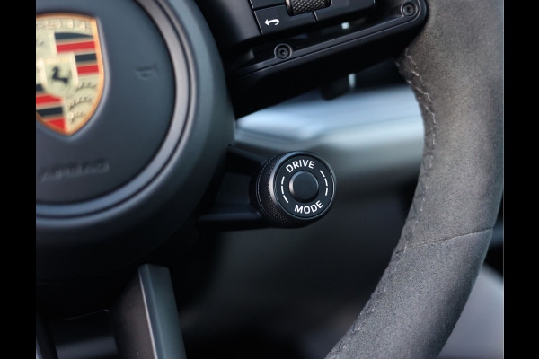 Porsche Cayenne Coupé 3.0 E-Hybrid | Pano - HUD - Sport Chrono Porsche Cayenne Coupé 3.0 E-Hybrid | Pano - HUD - Sport Chrono