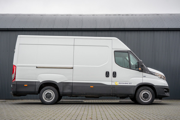 Iveco Daily **35S14V 2.3 L2H2 | 136 PK | Cruise | Airco | 3500 KG Trekgewicht** Iveco Daily **35S14V 2.3 L2H2 | 136 PK | Cruise | Airco | 3500 KG Trekgewicht**