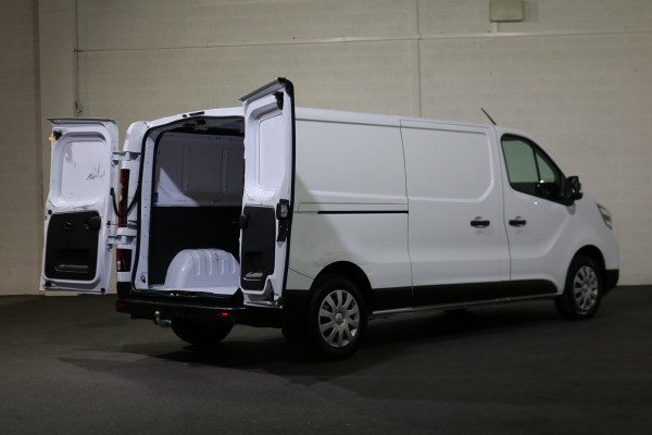 Nissan Primastar 2.0 dCi 130pk L2 H1 Airco Navigatie Camera Trekhaak