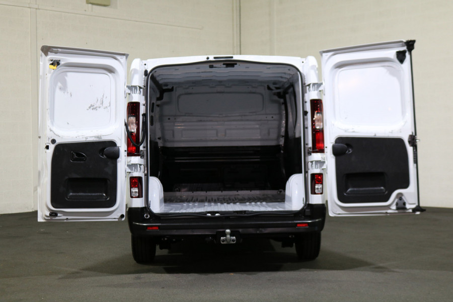 Nissan Primastar 2.0 dCi 130pk L2 H1 Airco Navigatie Camera Trekhaak