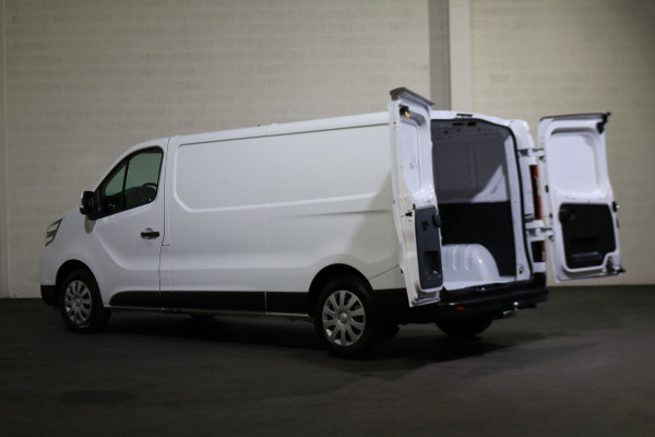 Nissan Primastar 2.0 dCi 130pk L2 H1 Airco Navigatie Camera Trekhaak