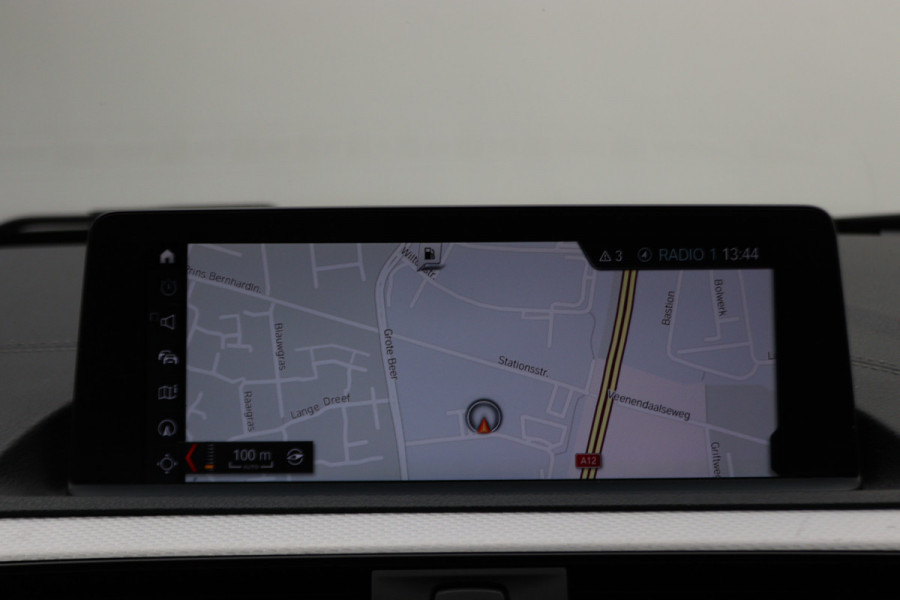 BMW 1-serie 118i Executive M Sport Automaat Schuif-/kanteldak, Camera, Navigatie, Climate, LED, 18" BMW 1-serie 118i Executive M Sport Automaat Schuif-/kanteldak, Camera, Navigatie, Climate, LED, 18"