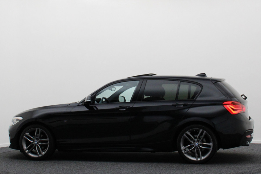 BMW 1-serie 118i Executive M Sport Automaat Schuif-/kanteldak, Camera, Navigatie, Climate, LED, 18" BMW 1-serie 118i Executive M Sport Automaat Schuif-/kanteldak, Camera, Navigatie, Climate, LED, 18"