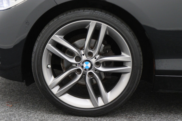 BMW 1-serie 118i Executive M Sport Automaat Schuif-/kanteldak, Camera, Navigatie, Climate, LED, 18" BMW 1-serie 118i Executive M Sport Automaat Schuif-/kanteldak, Camera, Navigatie, Climate, LED, 18"