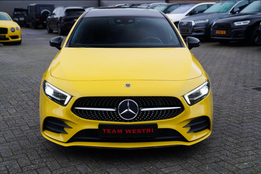 Mercedes-Benz A-Klasse 180 Premium Plus | AMG Pakket | Panorama | Leder/alcantara | Elektrisch verstelbare voorstoelen | LED | CAM Mercedes-Benz A-Klasse 180 Premium Plus | AMG Pakket | Panorama | Leder/alcantara | Elektrisch verstelbare voorstoelen | LED | CAM