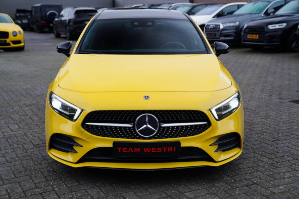 Mercedes-Benz A-Klasse 180 Premium Plus | AMG Pakket | Panorama | Leder/alcantara | Elektrisch verstelbare voorstoelen | LED | CAM Mercedes-Benz A-Klasse 180 Premium Plus | AMG Pakket | Panorama | Leder/alcantara | Elektrisch verstelbare voorstoelen | LED | CAM
