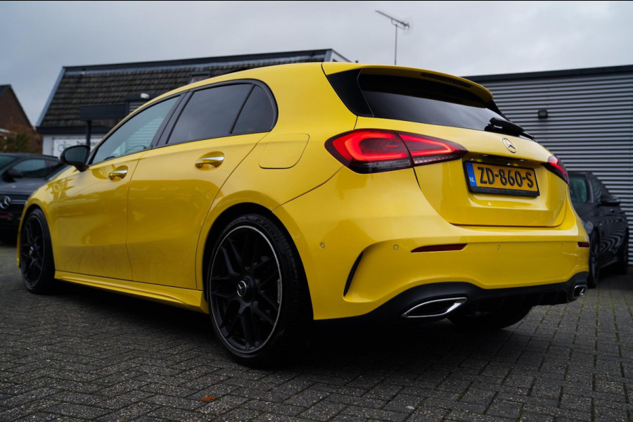Mercedes-Benz A-Klasse 180 Premium Plus | AMG Pakket | Panorama | Leder/alcantara | Elektrisch verstelbare voorstoelen | LED | CAM Mercedes-Benz A-Klasse 180 Premium Plus | AMG Pakket | Panorama | Leder/alcantara | Elektrisch verstelbare voorstoelen | LED | CAM