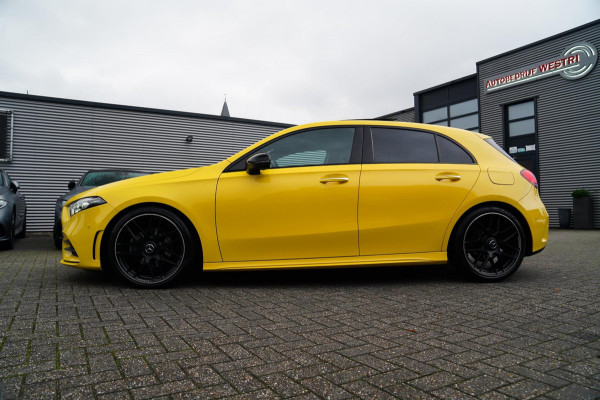 Mercedes-Benz A-Klasse 180 Premium Plus | AMG Pakket | Panorama | Leder/alcantara | Elektrisch verstelbare voorstoelen | LED | CAM Mercedes-Benz A-Klasse 180 Premium Plus | AMG Pakket | Panorama | Leder/alcantara | Elektrisch verstelbare voorstoelen | LED | CAM
