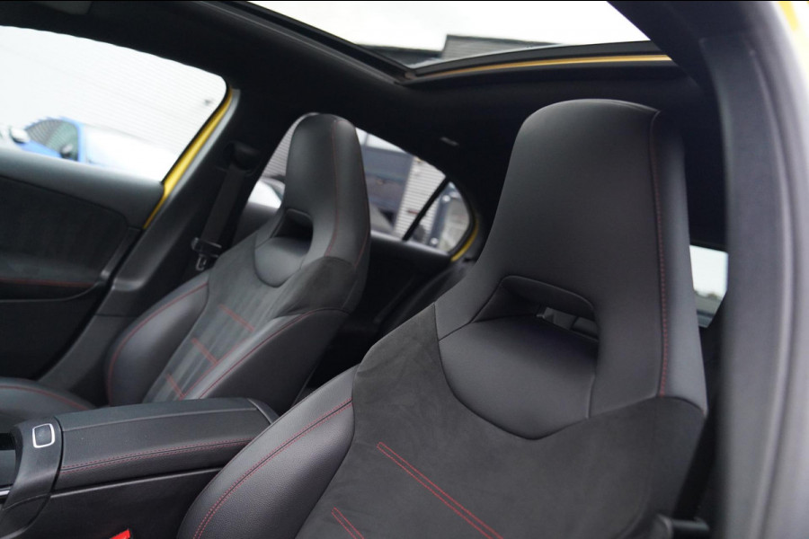 Mercedes-Benz A-Klasse 180 Premium Plus | AMG Pakket | Panorama | Leder/alcantara | Elektrisch verstelbare voorstoelen | LED | CAM Mercedes-Benz A-Klasse 180 Premium Plus | AMG Pakket | Panorama | Leder/alcantara | Elektrisch verstelbare voorstoelen | LED | CAM