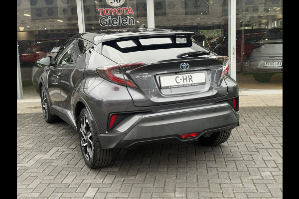 Toyota C-HR 1.8 Hybrid Bi-Tone Plus | Leer, Stoel + Stuurverwarming, Navigatie, Dodehoekherkenning, Parkeersensoren Toyota C-HR 1.8 Hybrid Bi-Tone Plus | Leer, Stoel + Stuurverwarming, Navigatie, Dodehoekherkenning, Parkeersensoren