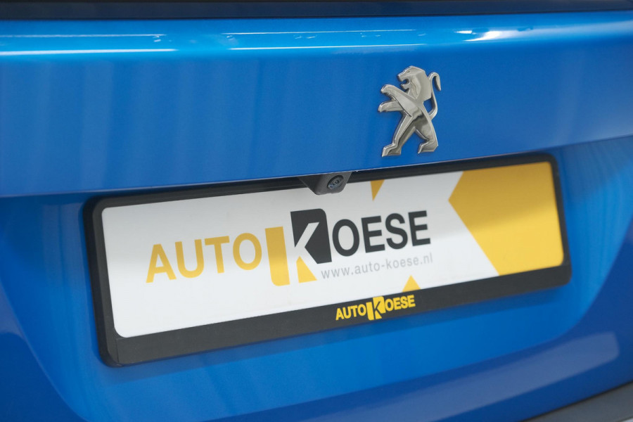 Peugeot e-2008 EV GT 50 kWh | 3 Fase | Trekhaak | Panoramadak | Adaptieve Cruise Control | Stoelverwarming Peugeot e-2008 EV GT 50 kWh | 3 Fase | Trekhaak | Panoramadak | Adaptieve Cruise Control | Stoelverwarming