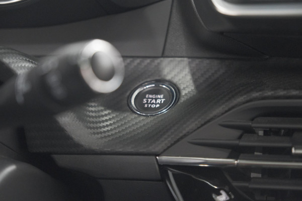 Peugeot e-2008 EV GT 50 kWh | 3 Fase | Trekhaak | Panoramadak | Adaptieve Cruise Control | Stoelverwarming Peugeot e-2008 EV GT 50 kWh | 3 Fase | Trekhaak | Panoramadak | Adaptieve Cruise Control | Stoelverwarming