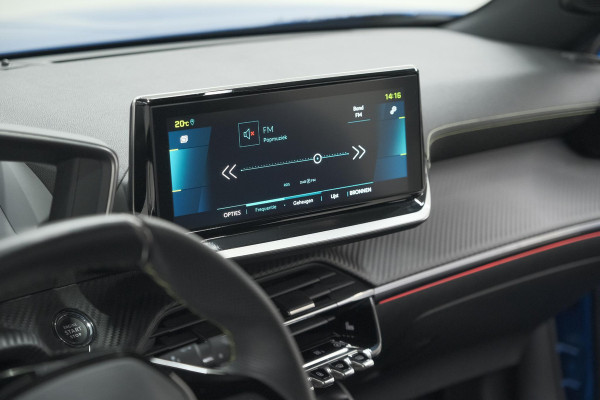 Peugeot e-2008 EV GT 50 kWh | 3 Fase | Trekhaak | Panoramadak | Adaptieve Cruise Control | Stoelverwarming Peugeot e-2008 EV GT 50 kWh | 3 Fase | Trekhaak | Panoramadak | Adaptieve Cruise Control | Stoelverwarming