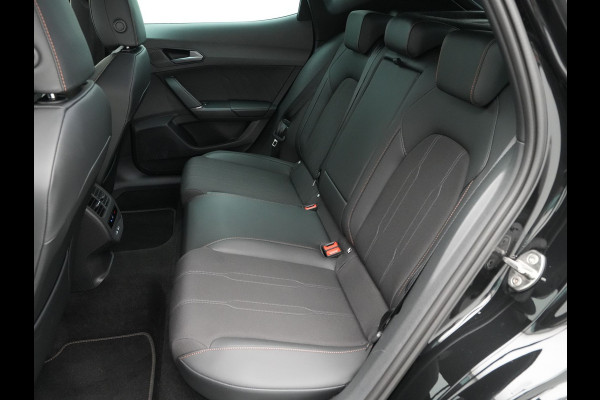 CUPRA Formentor 1.4 e-Hybrid 204pk Navigatie 19" velgen Camera Parkassist 334