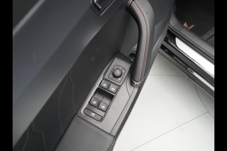 CUPRA Formentor 1.4 e-Hybrid 204pk Navigatie 19" velgen Camera Parkassist 334