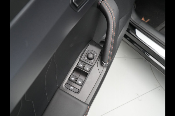 CUPRA Formentor 1.4 e-Hybrid 204pk Navigatie 19" velgen Camera Parkassist 334