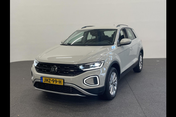 Volkswagen T-Roc 1.5 TSI Style Automaat Climate control Camera Lane assist Dodehoek Assistent LED verlichting Cruise control adaptive Keyless Apple CarPlay/ Android Auto Volkswagen T-Roc 1.5 TSI Style Automaat Climate control Camera Lane assist Dodehoek Assistent LED verlichting Cruise control adaptive Keyless Apple CarPlay/ Android Auto