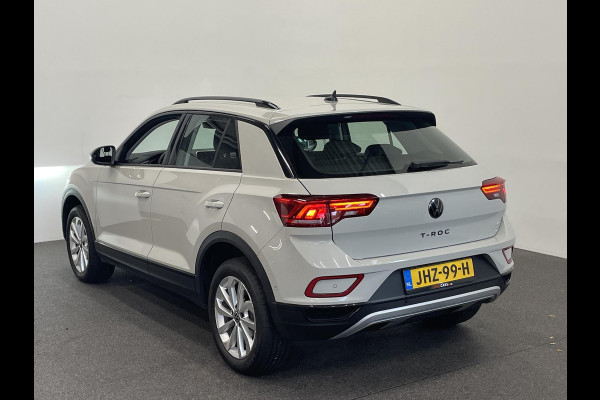 Volkswagen T-Roc 1.5 TSI Style Automaat Climate control Camera Lane assist Dodehoek Assistent LED verlichting Cruise control adaptive Keyless Apple CarPlay/ Android Auto Volkswagen T-Roc 1.5 TSI Style Automaat Climate control Camera Lane assist Dodehoek Assistent LED verlichting Cruise control adaptive Keyless Apple CarPlay/ Android Auto