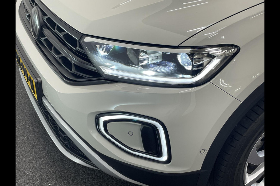 Volkswagen T-Roc 1.5 TSI Style Automaat Climate control Camera Lane assist Dodehoek Assistent LED verlichting Cruise control adaptive Keyless Apple CarPlay/ Android Auto Volkswagen T-Roc 1.5 TSI Style Automaat Climate control Camera Lane assist Dodehoek Assistent LED verlichting Cruise control adaptive Keyless Apple CarPlay/ Android Auto