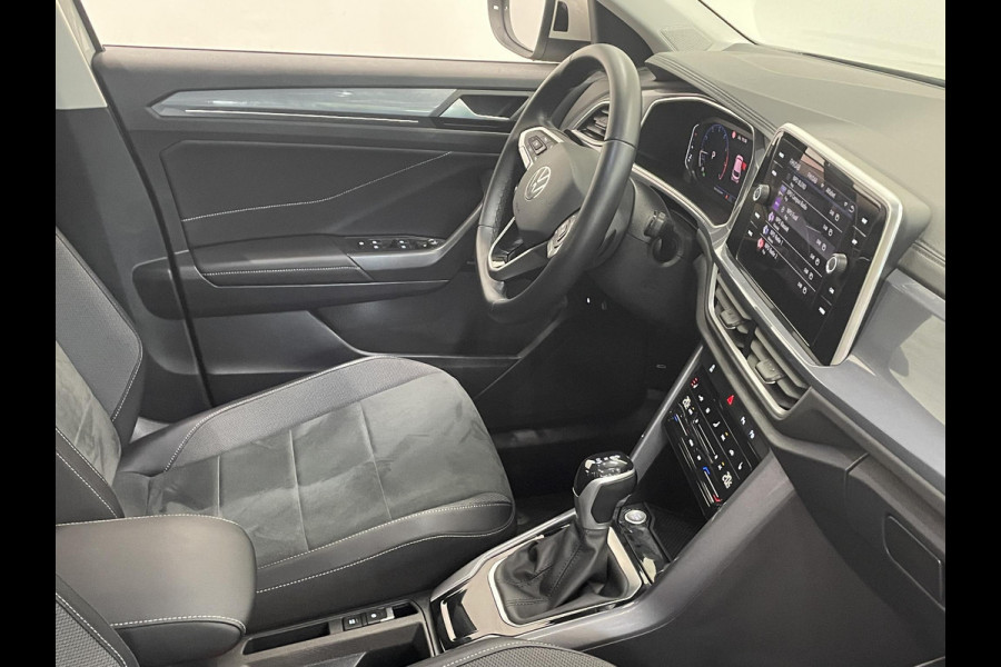 Volkswagen T-Roc 1.5 TSI Style Automaat Climate control Camera Lane assist Dodehoek Assistent LED verlichting Cruise control adaptive Keyless Apple CarPlay/ Android Auto Volkswagen T-Roc 1.5 TSI Style Automaat Climate control Camera Lane assist Dodehoek Assistent LED verlichting Cruise control adaptive Keyless Apple CarPlay/ Android Auto