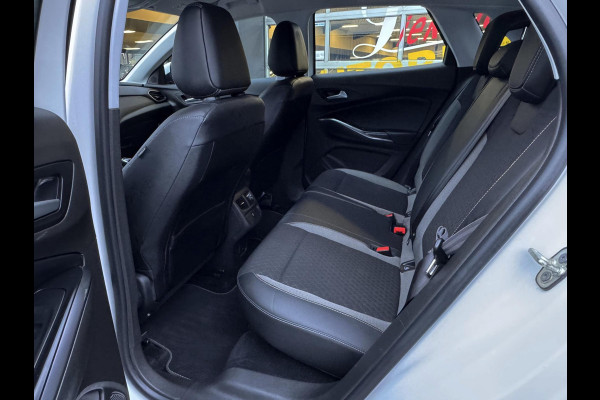 Opel Grandland X 1.2 Turbo Business Elegance - Navigatie I Airco I Sport velgen I Achteruitrij camera I PDC I Dealer onderhouden