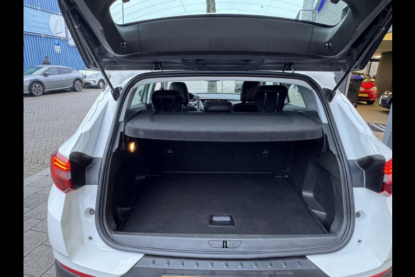 Opel Grandland X 1.2 Turbo Business Elegance - Navigatie I Airco I Sport velgen I Achteruitrij camera I PDC I Dealer onderhouden