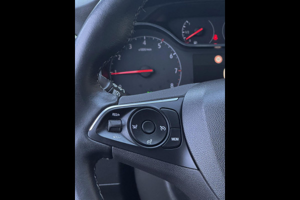 Opel Grandland X 1.2 Turbo Business Elegance - Navigatie I Airco I Sport velgen I Achteruitrij camera I PDC I Dealer onderhouden