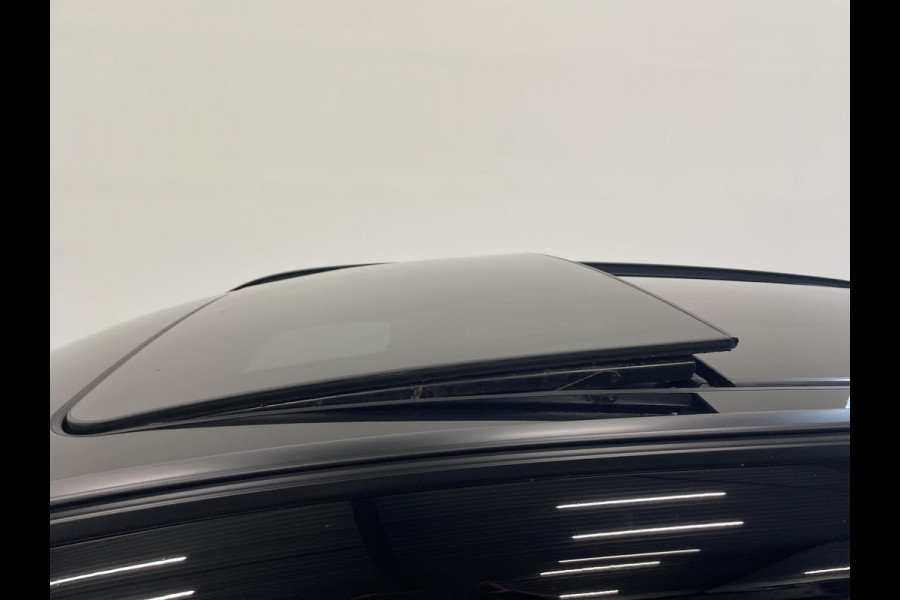 BMW X1 xDrive25e SportLine Aut PHEV Pano dak HiFi system Verwarmbare stoelen Sport stoelen navi Carplay PDC V+A Elektrische achterklep Full Led