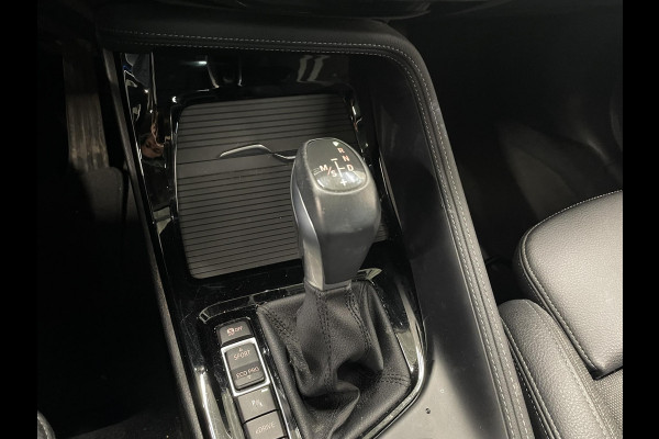 BMW X1 xDrive25e SportLine Aut PHEV Pano dak HiFi system Verwarmbare stoelen Sport stoelen navi Carplay PDC V+A Elektrische achterklep Full Led