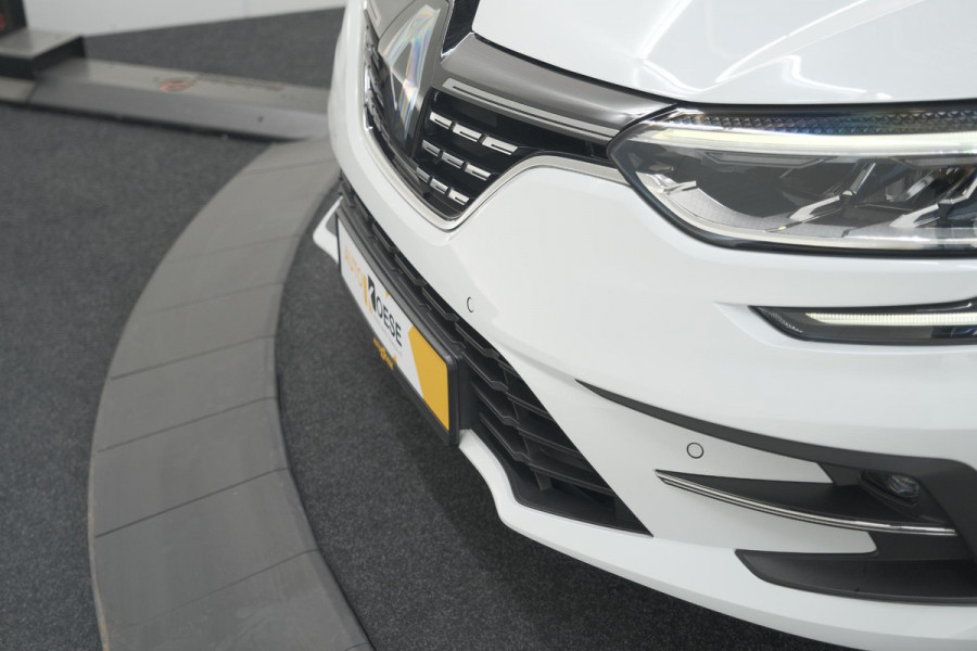 Renault MEGANE Estate TCe 140 EDC Techno | Trekhaak | Camera | Navigatie | 9.3 Inch Groot Scherm