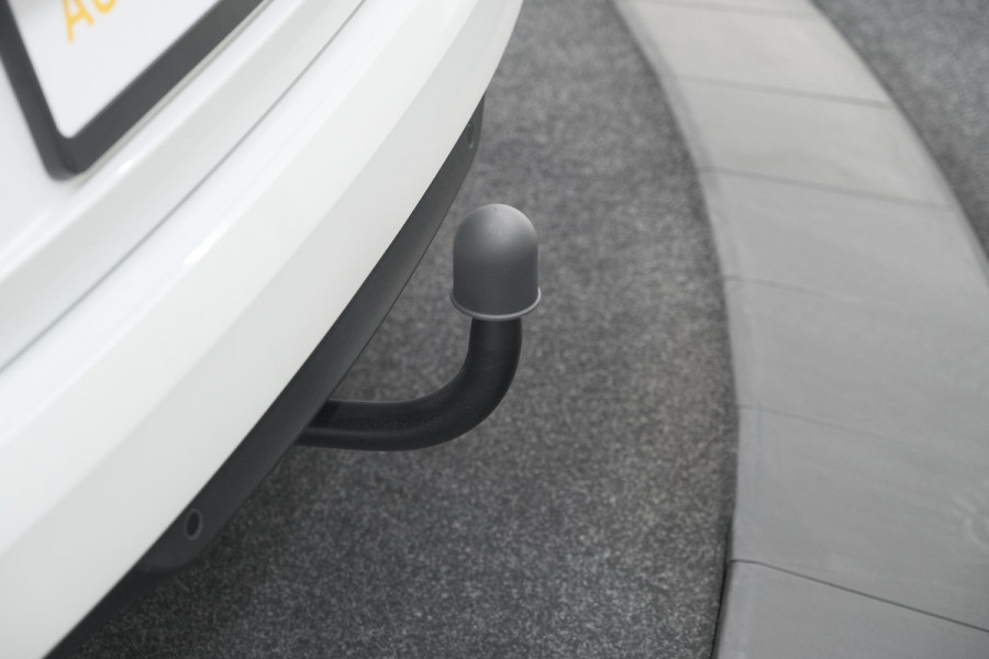 Renault MEGANE Estate TCe 140 EDC Techno | Trekhaak | Camera | Navigatie | 9.3 Inch Groot Scherm