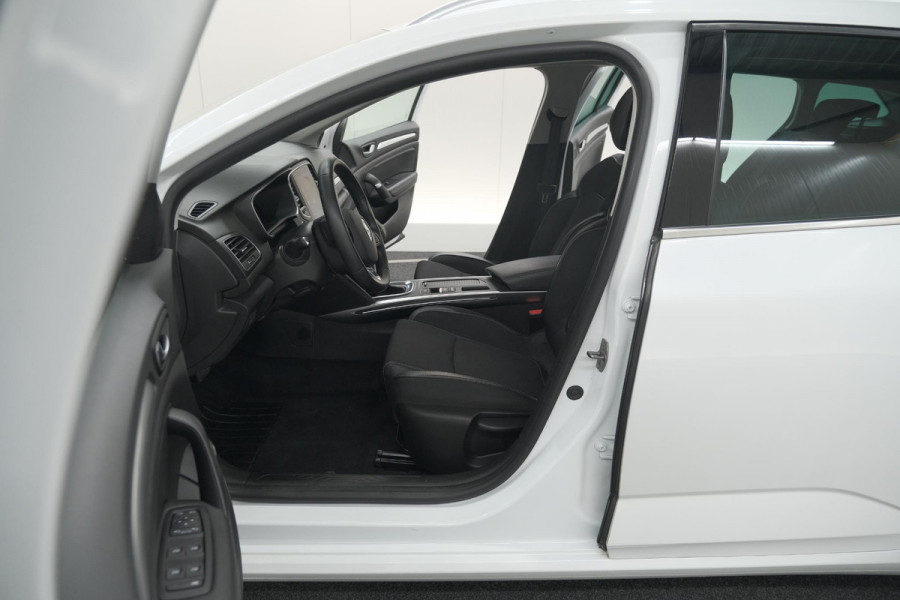 Renault MEGANE Estate TCe 140 EDC Techno | Trekhaak | Camera | Navigatie | 9.3 Inch Groot Scherm