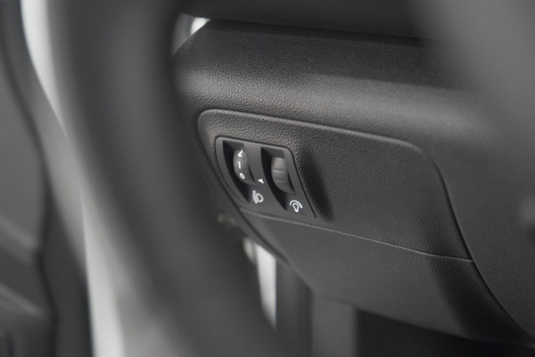 Renault MEGANE Estate TCe 140 EDC Techno | Trekhaak | Camera | Navigatie | 9.3 Inch Groot Scherm