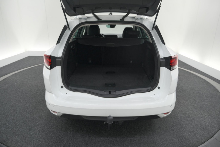 Renault MEGANE Estate TCe 140 EDC Techno | Trekhaak | Camera | Navigatie | 9.3 Inch Groot Scherm