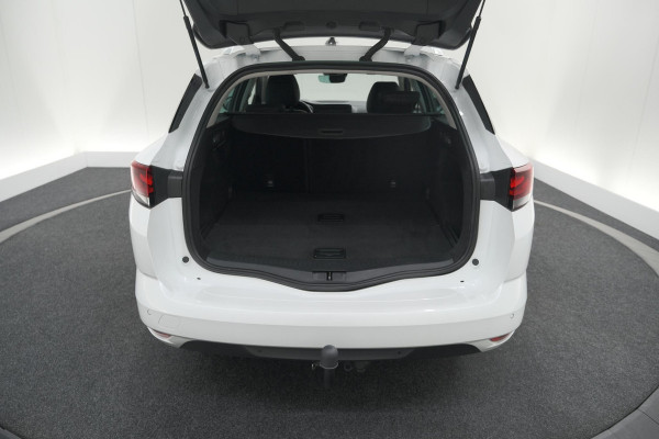 Renault MEGANE Estate TCe 140 EDC Techno | Trekhaak | Camera | Navigatie | 9.3 Inch Groot Scherm