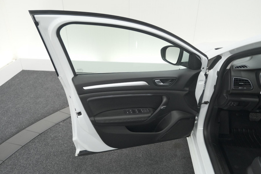 Renault MEGANE Estate TCe 140 EDC Techno | Trekhaak | Camera | Navigatie | 9.3 Inch Groot Scherm