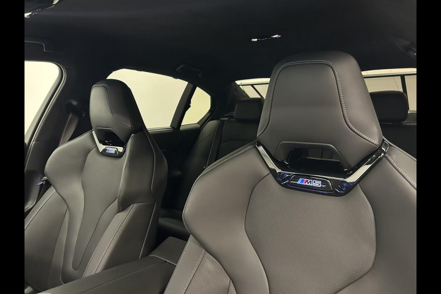 BMW 5 Serie M5 M Carbon|M Drivers Package|M Drive Professional|Driving + Parking Assistant Professional|Alcantara BMW 5 Serie M5 M Carbon|M Drivers Package|M Drive Professional|Driving + Parking Assistant Professional|Alcantara