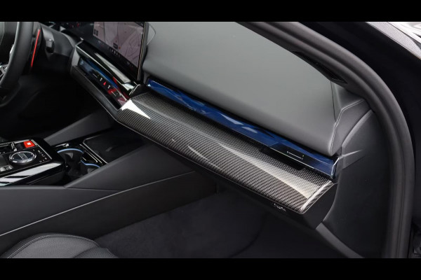 BMW 5 Serie M5 M Carbon|M Drivers Package|M Drive Professional|Driving + Parking Assistant Professional|Alcantara BMW 5 Serie M5 M Carbon|M Drivers Package|M Drive Professional|Driving + Parking Assistant Professional|Alcantara