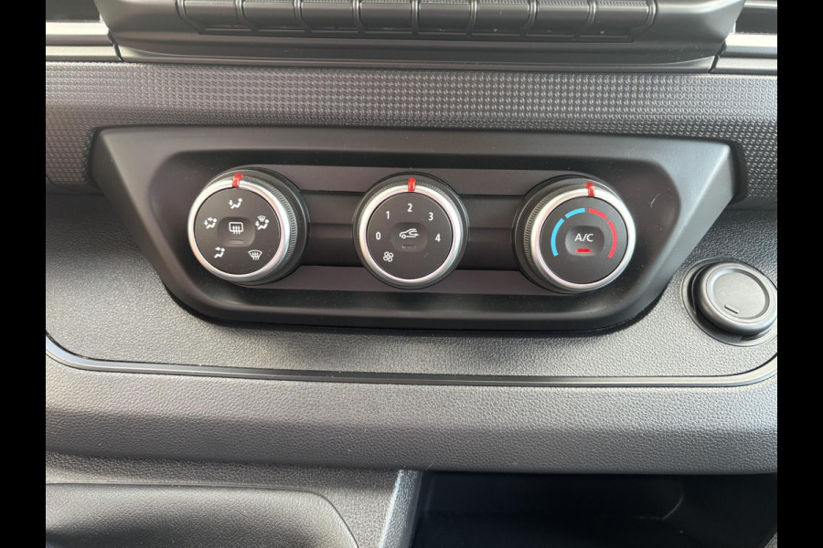 Renault Trafic 2.0 Blue dCi 130 T30 L2H1*A/C*CRUISE*CAMERA*3PERS Renault Trafic 2.0 Blue dCi 130 T30 L2H1*A/C*CRUISE*CAMERA*3PERS