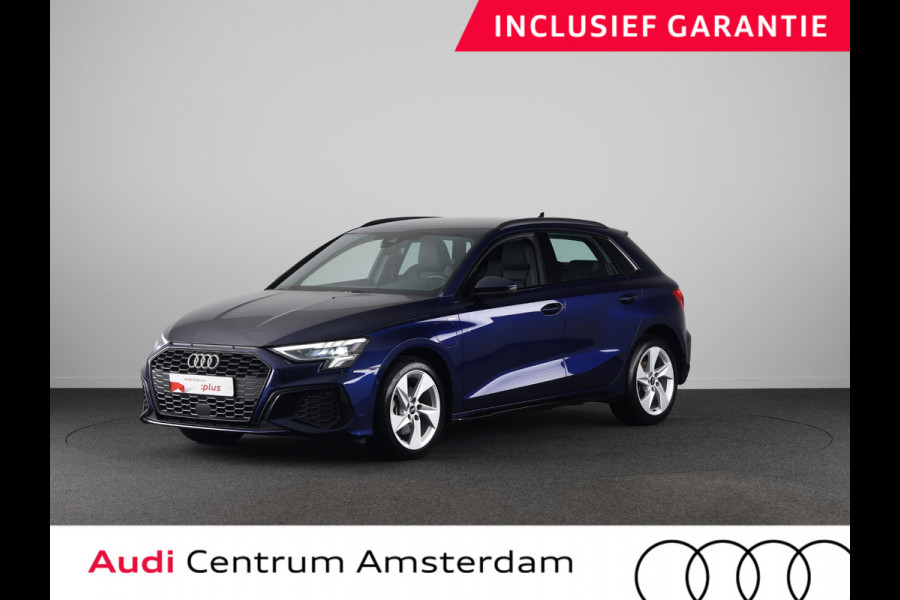 Audi A3 Sportback 40 TFSI e S-line 204pk | Leder fijnnappa S-logo ruitpatroon | Navigatie | Adaptive cruise contole | Stoelverwarming Audi A3 Sportback 40 TFSI e S-line 204pk | Leder fijnnappa S-logo ruitpatroon | Navigatie | Adaptive cruise contole | Stoelverwarming