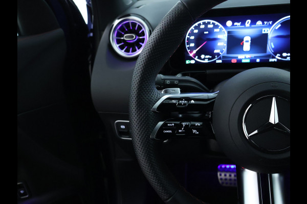 Mercedes-Benz GLA 250 e AMG Plug-In Hybride Edition AMG Line | Night Pakket | Distronic | 360° Camera | AC en DC Laden | MultiBeam Koplampen | Stuur en Stoeverwarming. Inclusief 24 maanden Mercedes-Benz Certified garantie voor Europa.
