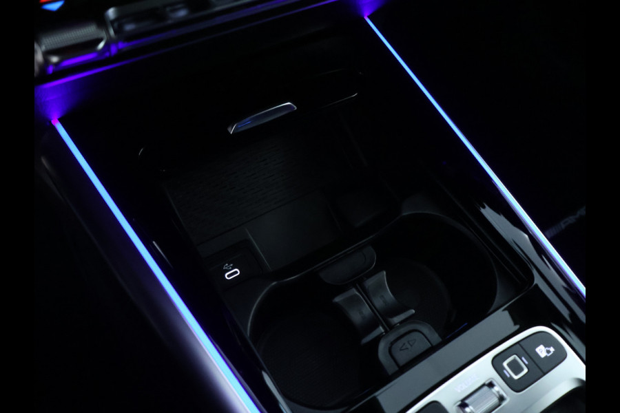 Mercedes-Benz GLA 250 e AMG Plug-In Hybride Edition AMG Line | Night Pakket | Distronic | 360° Camera | AC en DC Laden | MultiBeam Koplampen | Stuur en Stoeverwarming. Inclusief 24 maanden Mercedes-Benz Certified garantie voor Europa.
