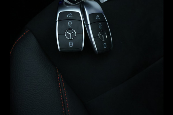 Mercedes-Benz GLA 250 e AMG Plug-In Hybride Edition AMG Line | Night Pakket | Distronic | 360° Camera | AC en DC Laden | MultiBeam Koplampen | Stuur en Stoeverwarming. Inclusief 24 maanden Mercedes-Benz Certified garantie voor Europa.