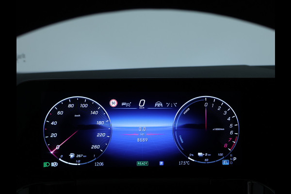 Mercedes-Benz GLA 250 e AMG Plug-In Hybride Edition AMG Line | Night Pakket | Distronic | 360° Camera | AC en DC Laden | MultiBeam Koplampen | Stuur en Stoeverwarming. Inclusief 24 maanden Mercedes-Benz Certified garantie voor Europa.