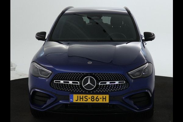 Mercedes-Benz GLA 250 e AMG Plug-In Hybride Edition AMG Line | Night Pakket | Distronic | 360° Camera | AC en DC Laden | MultiBeam Koplampen | Stuur en Stoeverwarming. Inclusief 24 maanden Mercedes-Benz Certified garantie voor Europa.
