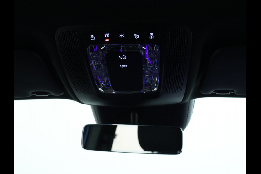 Mercedes-Benz GLA 250 e AMG Plug-In Hybride Edition AMG Line | Night Pakket | Distronic | 360° Camera | AC en DC Laden | MultiBeam Koplampen | Stuur en Stoeverwarming. Inclusief 24 maanden Mercedes-Benz Certified garantie voor Europa.