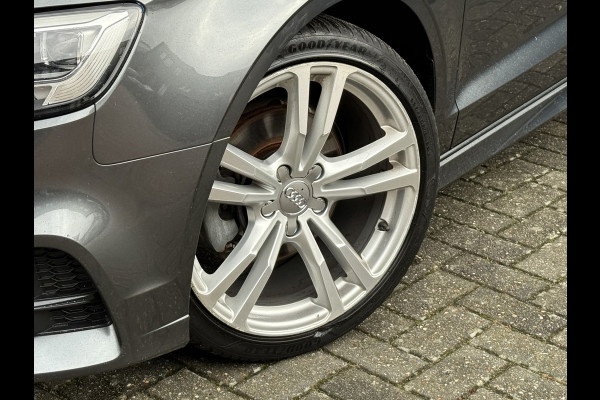Audi A3 Limousine 35 TFSI CoD Sport S Line Edition | S-Line | Panoramadak | Draadloze telefoonlader Audi A3 Limousine 35 TFSI CoD Sport S Line Edition | S-Line | Panoramadak | Draadloze telefoonlader