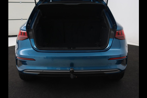 Audi A3 35 TFSI Edition One | Trekhaak | Park Assist | Matrix LED | Carplay | Adaptive cruise | Sportstoelen | Virtual Cockpit | Navigatie | Half leder | Climate control | Bluetooth Audi A3 35 TFSI Edition One | Trekhaak | Park Assist | Matrix LED | Carplay | Adaptive cruise | Sportstoelen | Virtual Cockpit | Navigatie | Half leder | Climate control | Bluetooth