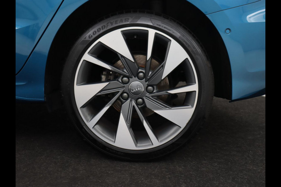 Audi A3 35 TFSI Edition One | Trekhaak | Park Assist | Matrix LED | Carplay | Adaptive cruise | Sportstoelen | Virtual Cockpit | Navigatie | Half leder | Climate control | Bluetooth Audi A3 35 TFSI Edition One | Trekhaak | Park Assist | Matrix LED | Carplay | Adaptive cruise | Sportstoelen | Virtual Cockpit | Navigatie | Half leder | Climate control | Bluetooth