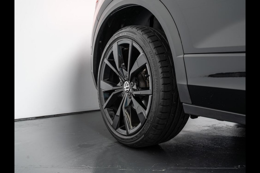 Volkswagen T-Roc 1.5 TSI 3 x R-Line Business+ | Massage | Black Style Volkswagen T-Roc 1.5 TSI 3 x R-Line Business+ | Massage | Black Style